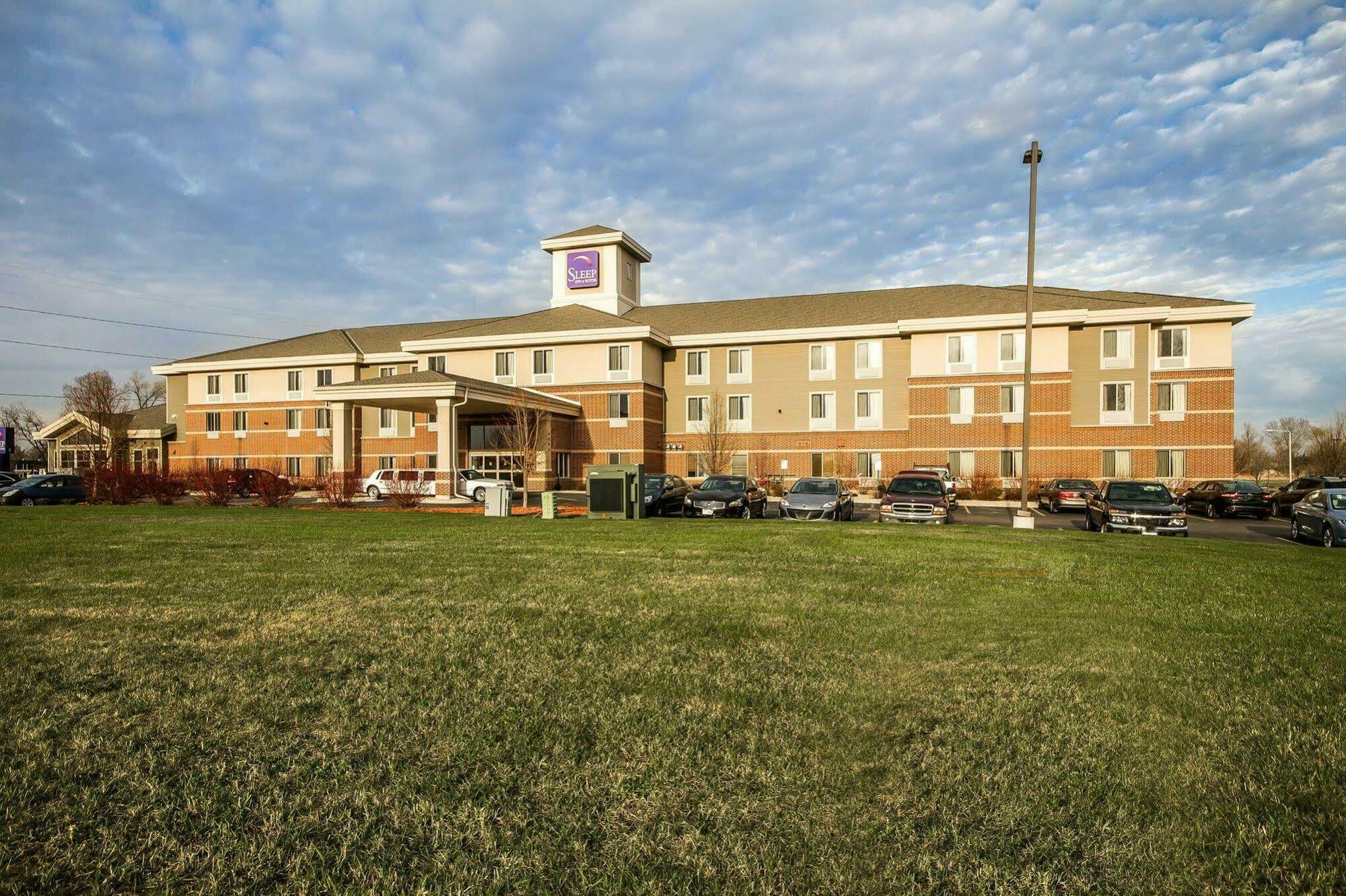 Sleep Inn & Suites Madison Exterior photo